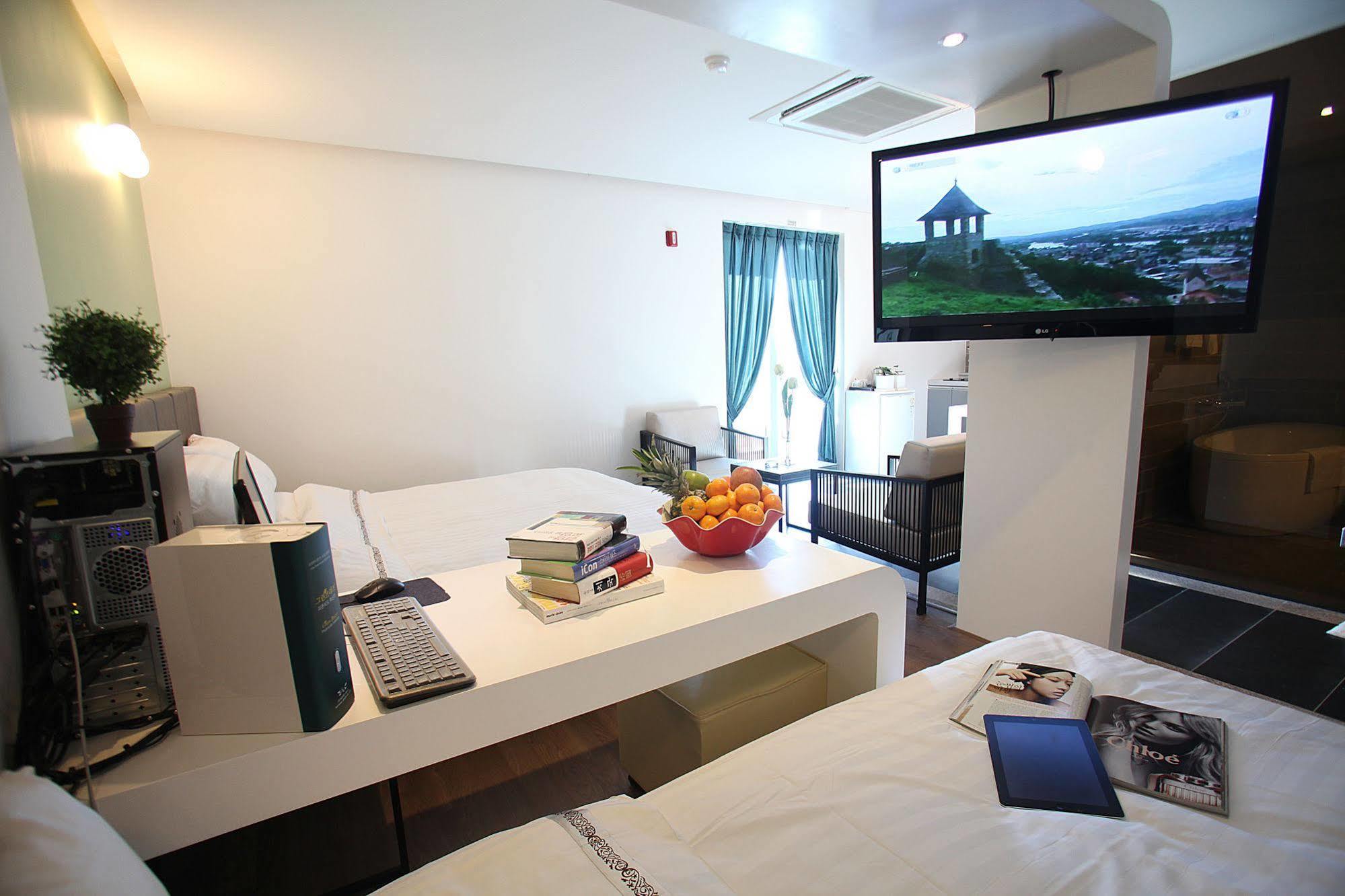 Jeonju Jazz Around Hotel Экстерьер фото