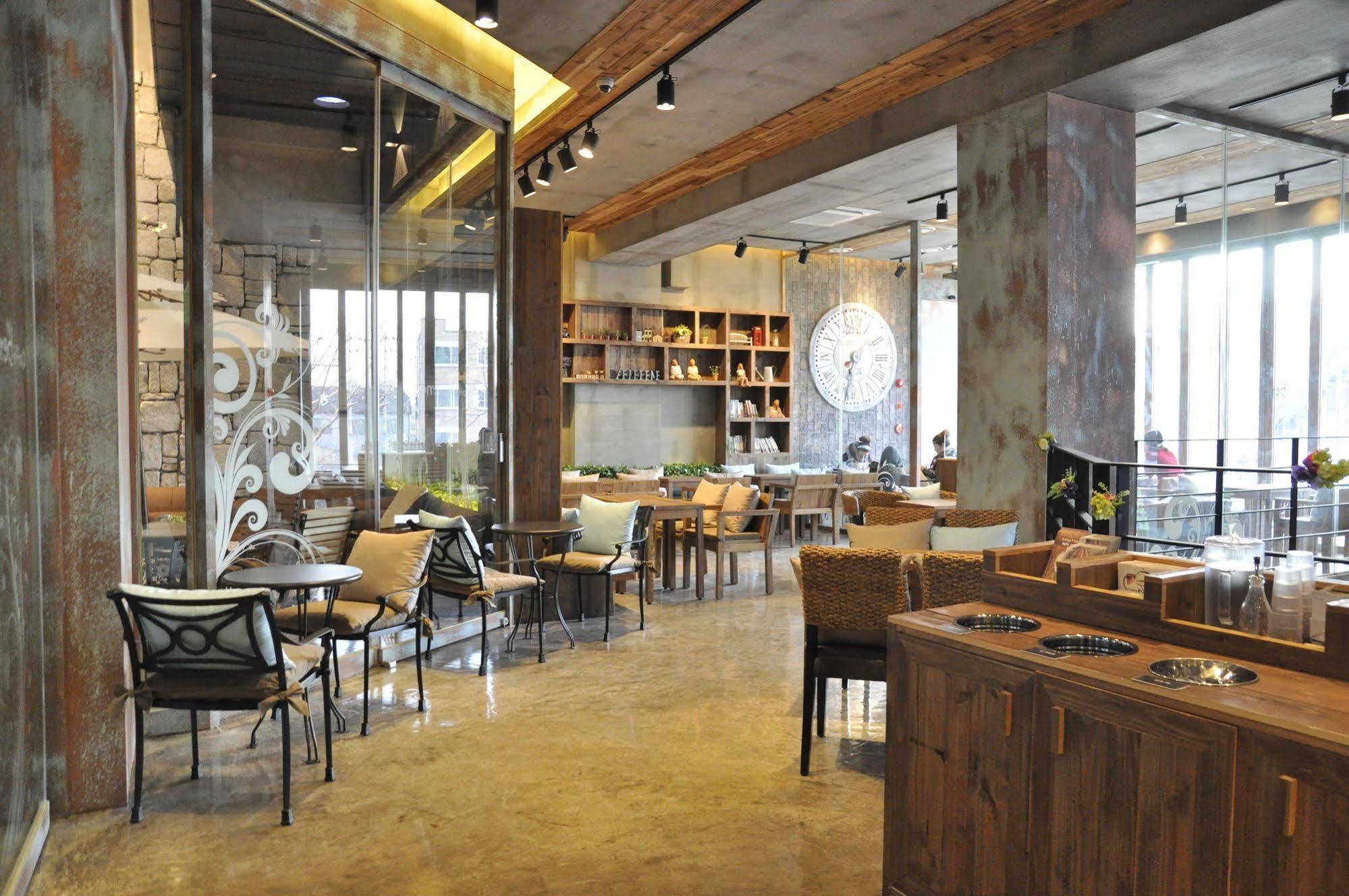 Jeonju Jazz Around Hotel Экстерьер фото
